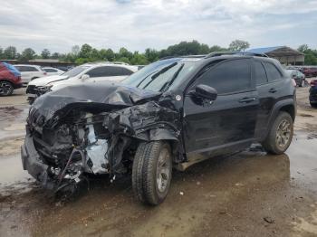  Salvage Jeep Cherokee