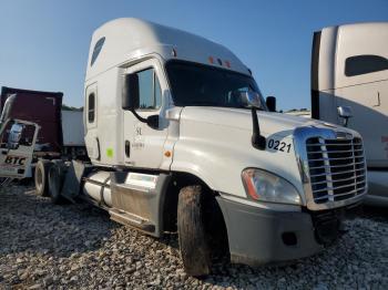  Salvage Freightliner Cascadia 1