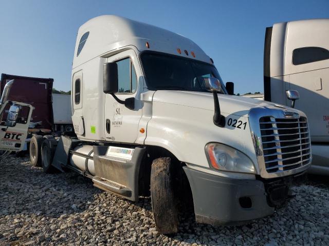  Salvage Freightliner Cascadia 1