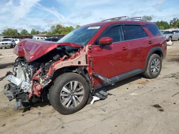  Salvage Nissan Pathfinder