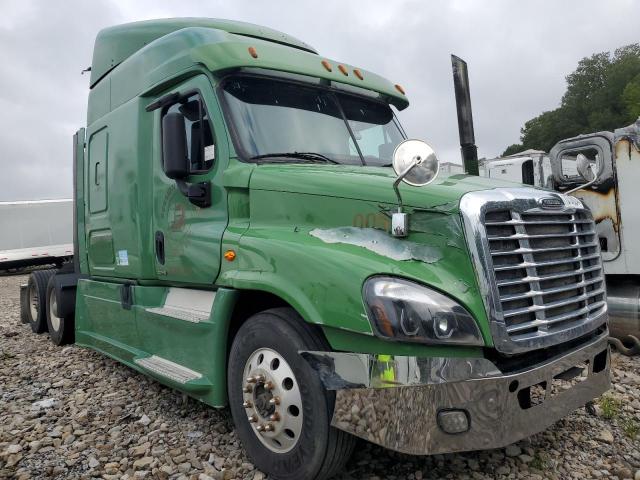  Salvage Freightliner Cascadia 1