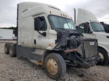  Salvage Freightliner Cascadia 1