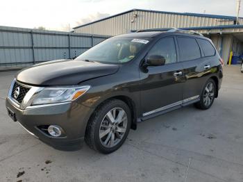  Salvage Nissan Pathfinder