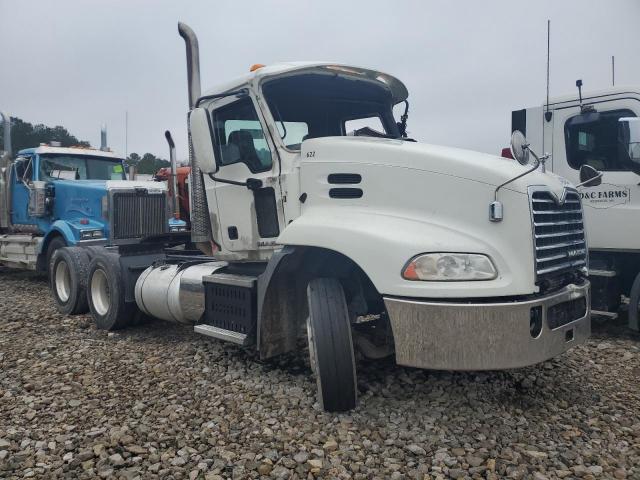  Salvage Mack 600 Cxu600