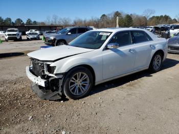  Salvage Chrysler 300