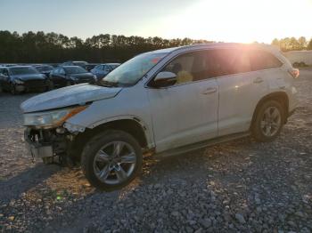  Salvage Toyota Highlander