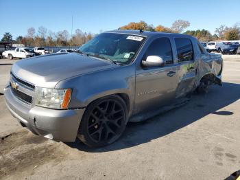  Salvage Chevrolet Avalanche