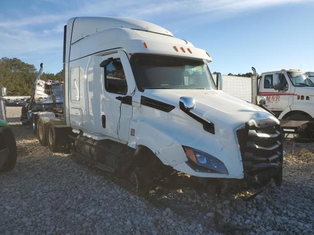  Salvage Freightliner Cascadia 1