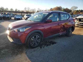  Salvage Nissan Kicks