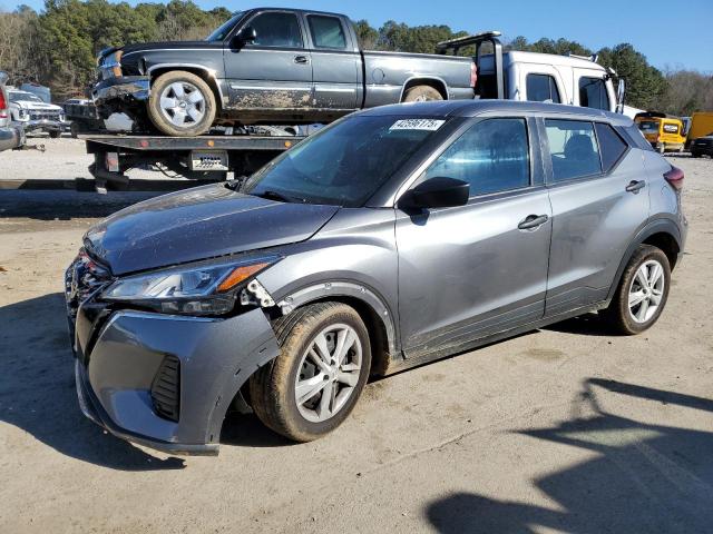  Salvage Nissan Kicks