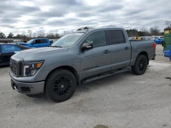  Salvage Nissan Titan