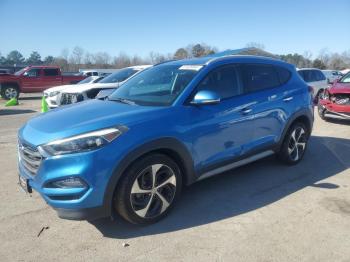  Salvage Hyundai TUCSON