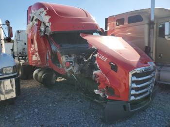  Salvage Freightliner Cascadia 1