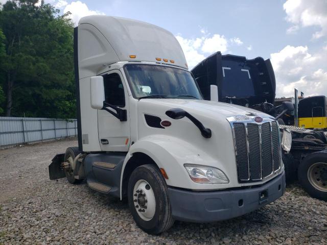  Salvage Peterbilt 579