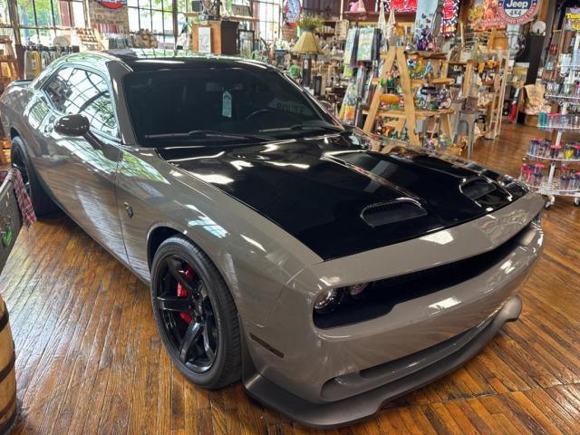  Salvage Dodge Challenger