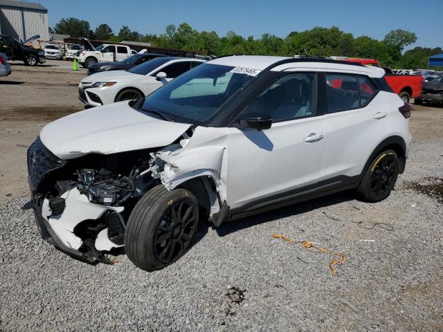  Salvage Nissan Kicks