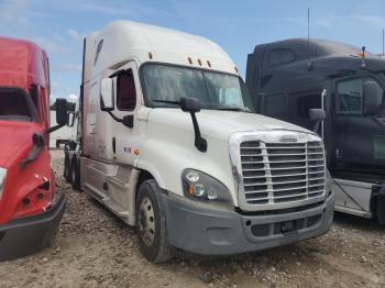  Salvage Freightliner Cascadia 1