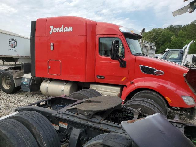  Salvage Peterbilt 579