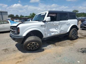  Salvage Ford Bronco