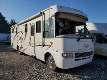  Salvage Workhorse Custom Cha Motorhome