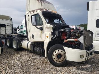  Salvage Freightliner Cascadia