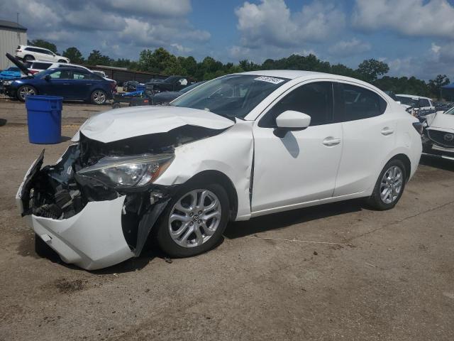  Salvage Toyota Yaris