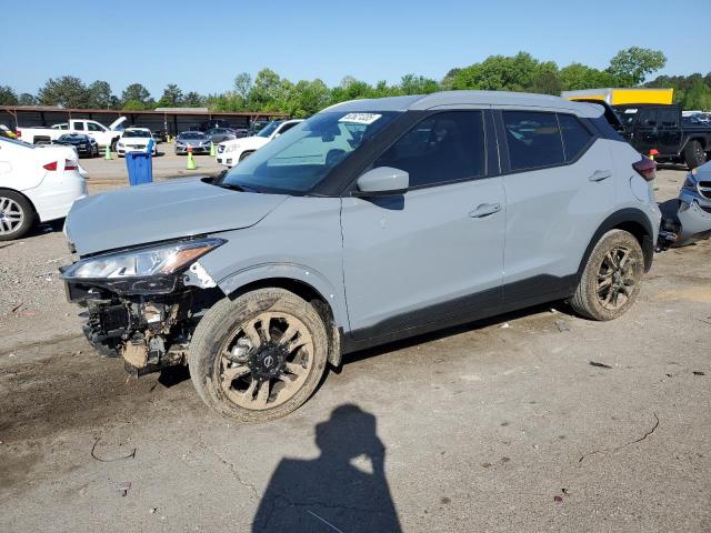  Salvage Nissan Kicks