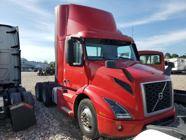  Salvage Volvo Vnr