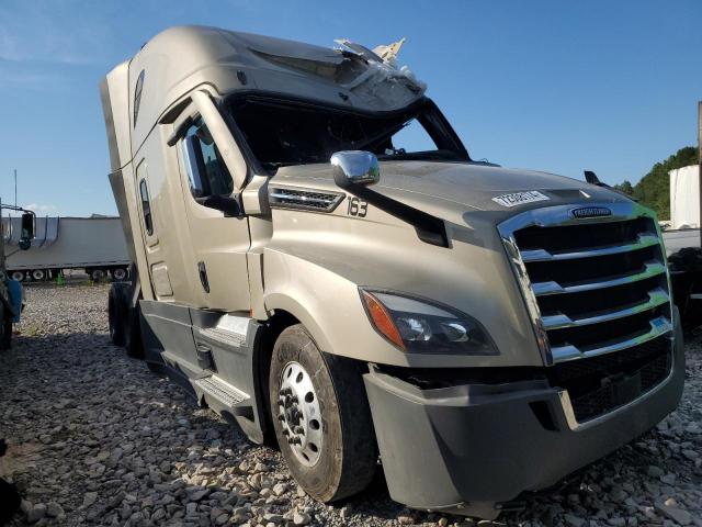  Salvage Freightliner Cascadia 1