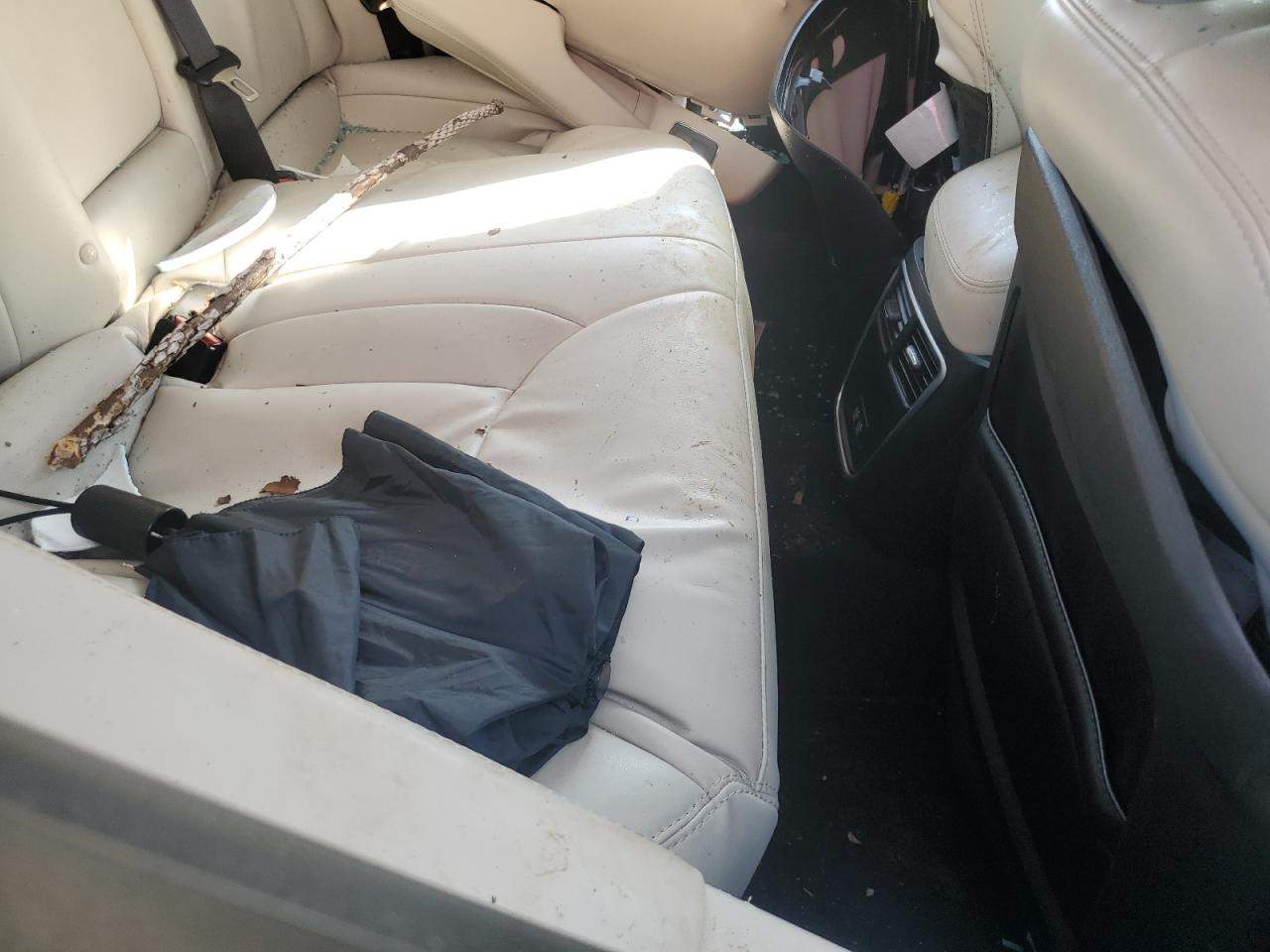 Chrysler 300 Touring Image 12