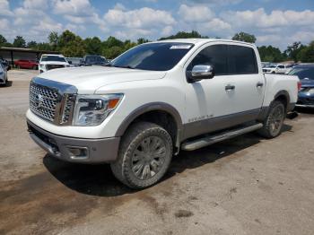  Salvage Nissan Titan