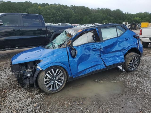  Salvage Nissan Kicks