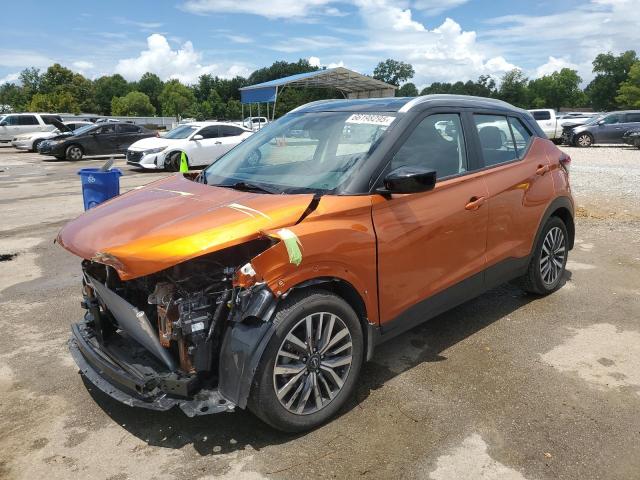  Salvage Nissan Kicks