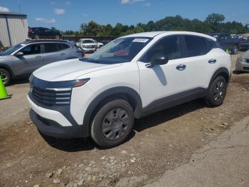  Salvage Nissan Kicks