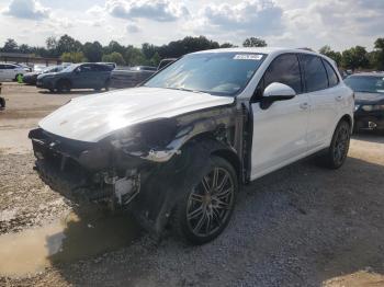  Salvage Porsche Cayenne