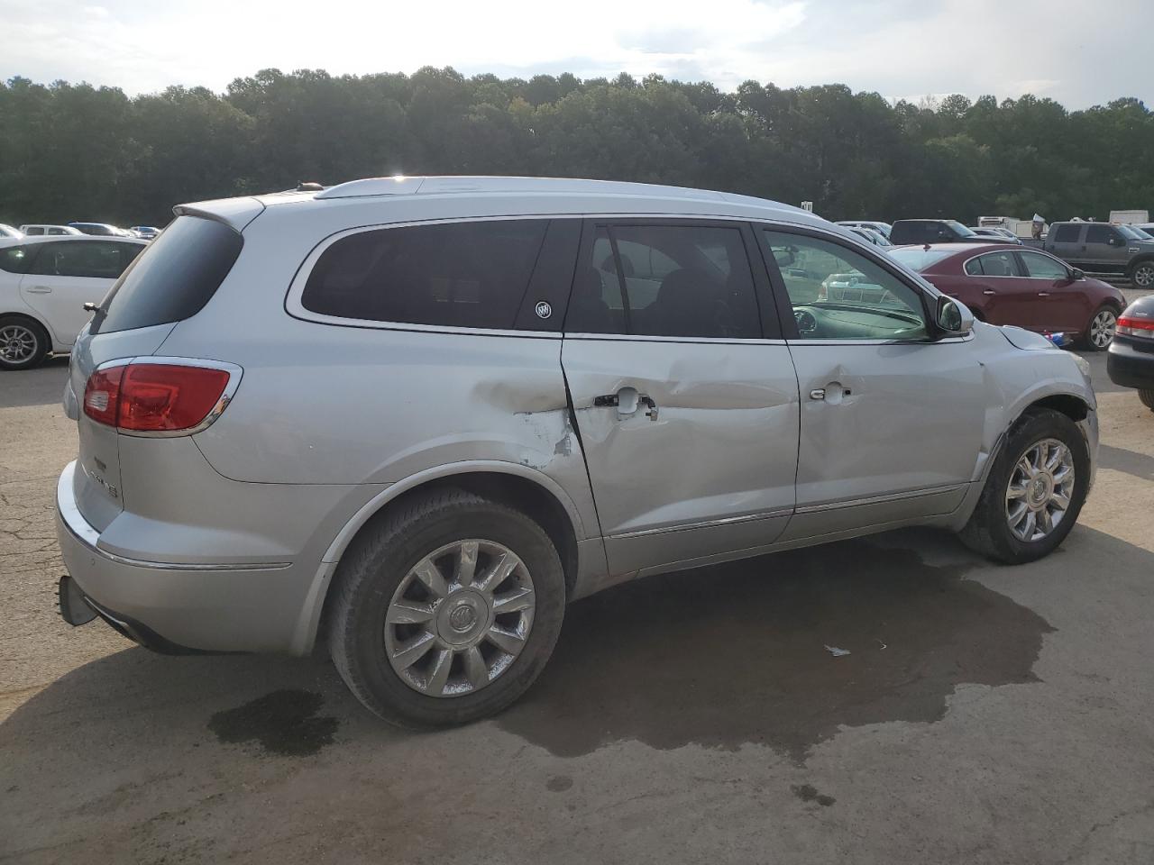 Buick Enclave Image 2