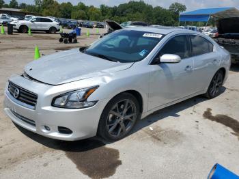  Salvage Nissan Maxima