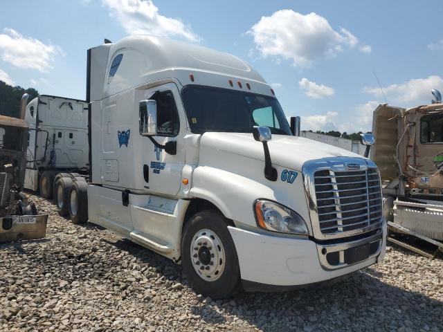  Salvage Freightliner Cascadia 1