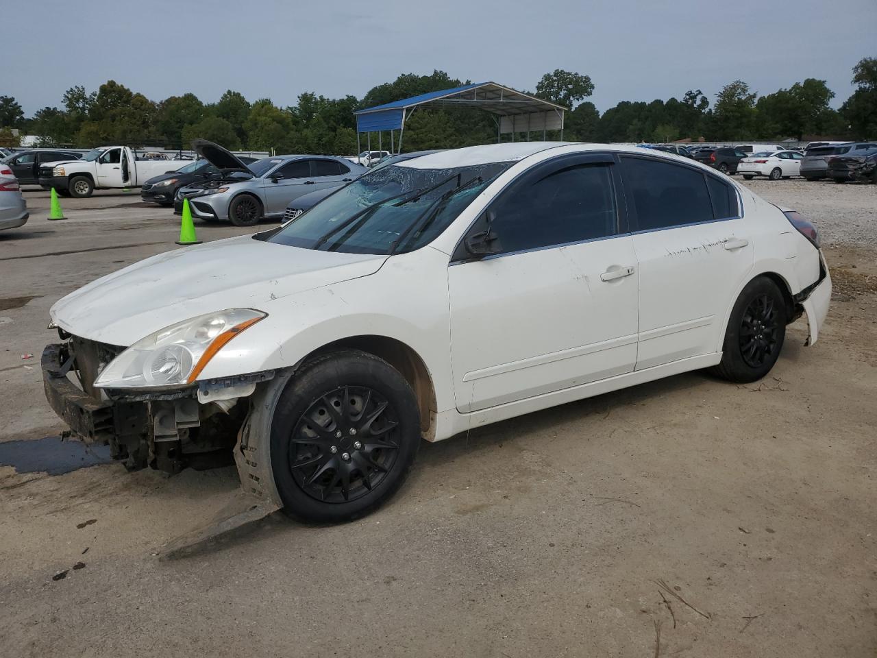 Nissan Altima Base Image 1