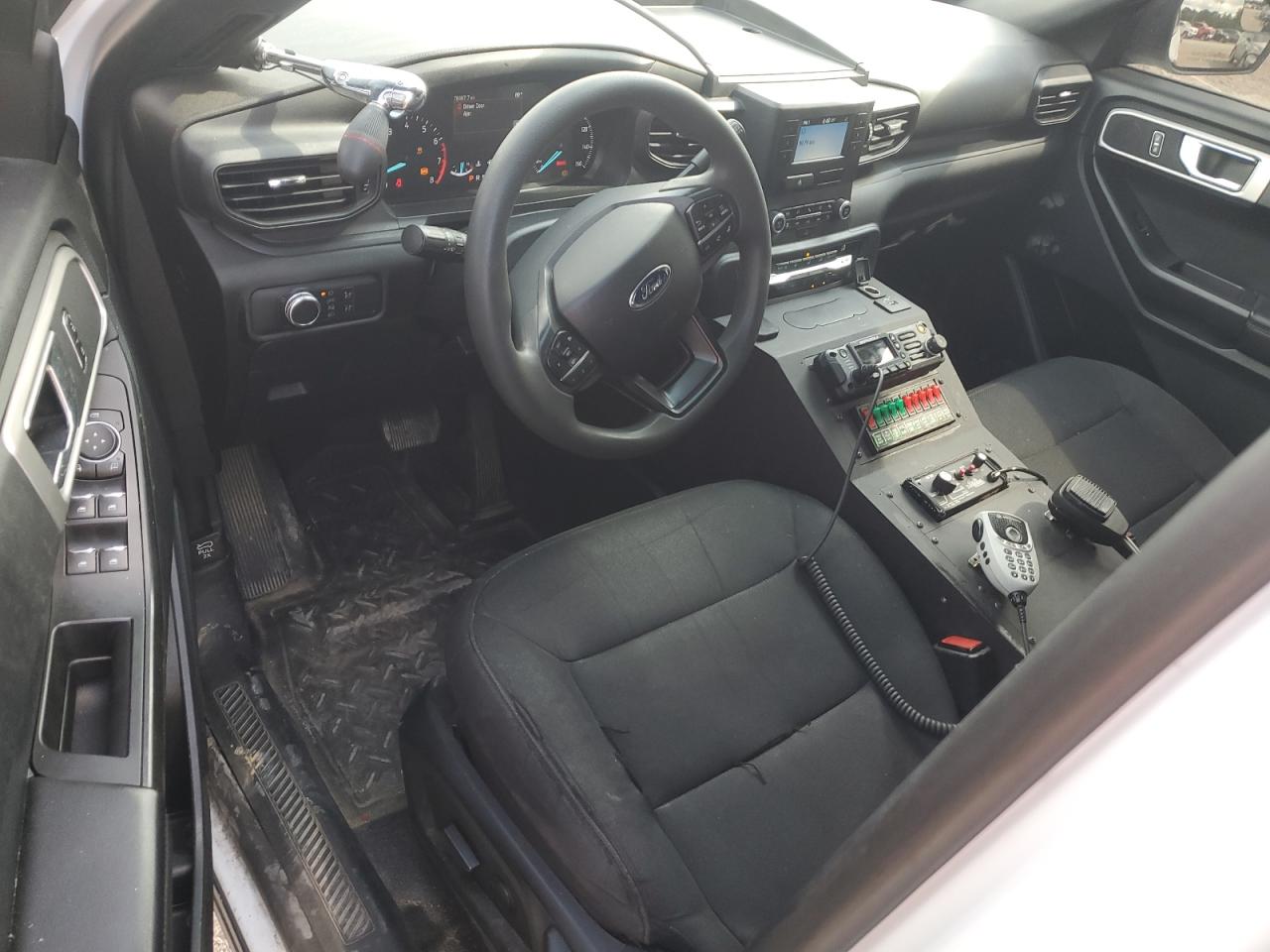 Ford Explorer Police Interceptor Image 9