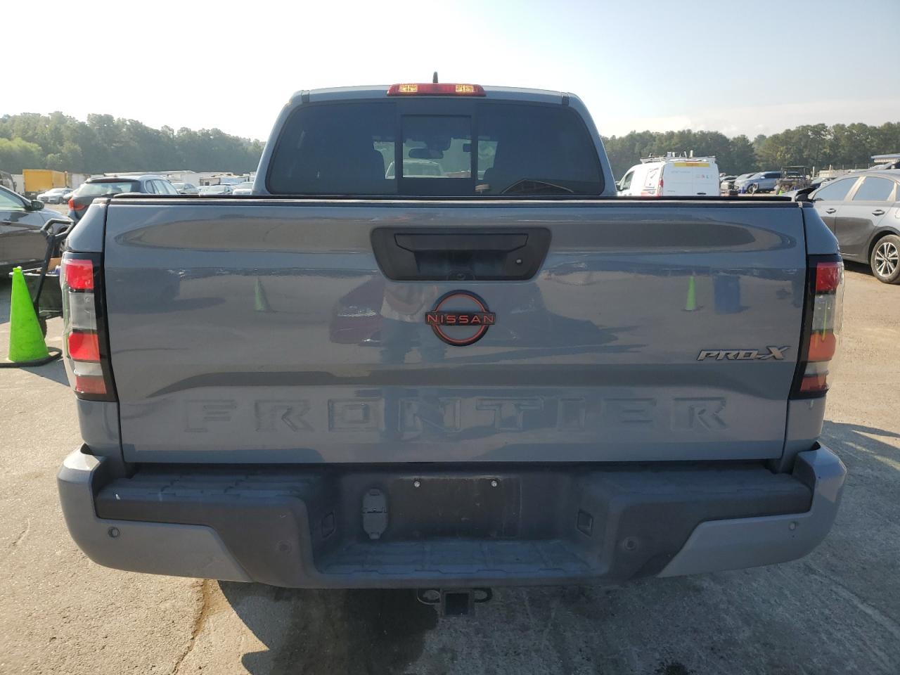 Nissan Frontier S Image 11