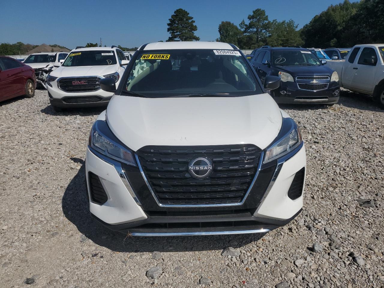 Nissan Kicks S Image 6