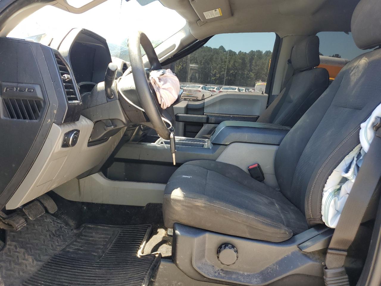 Ford F-150 Supercrew Image 5