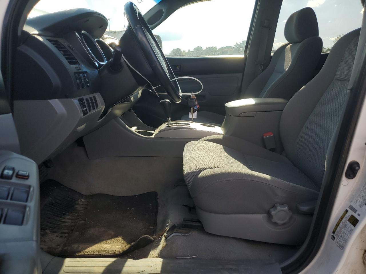 Toyota Tacoma Double Cab Prerunner Image 9