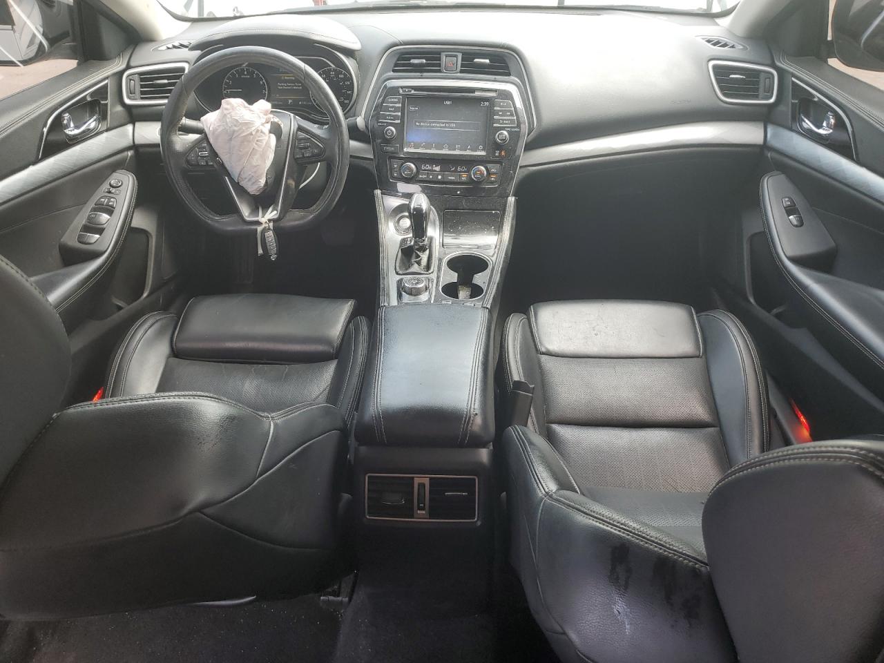 Nissan Maxima 3.5s Image 11