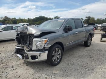  Salvage Nissan Titan