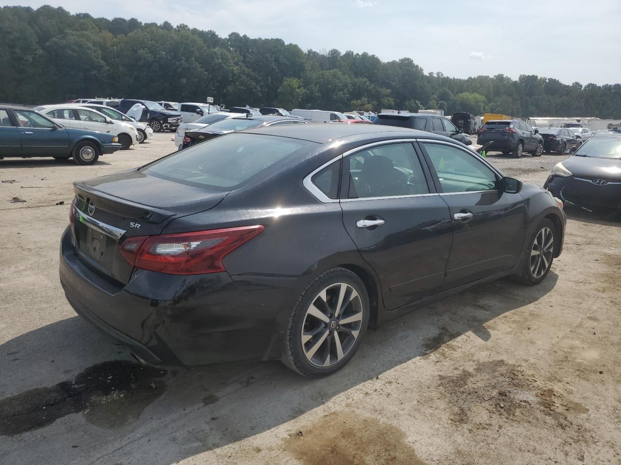 Nissan Altima 2.5 Image 3