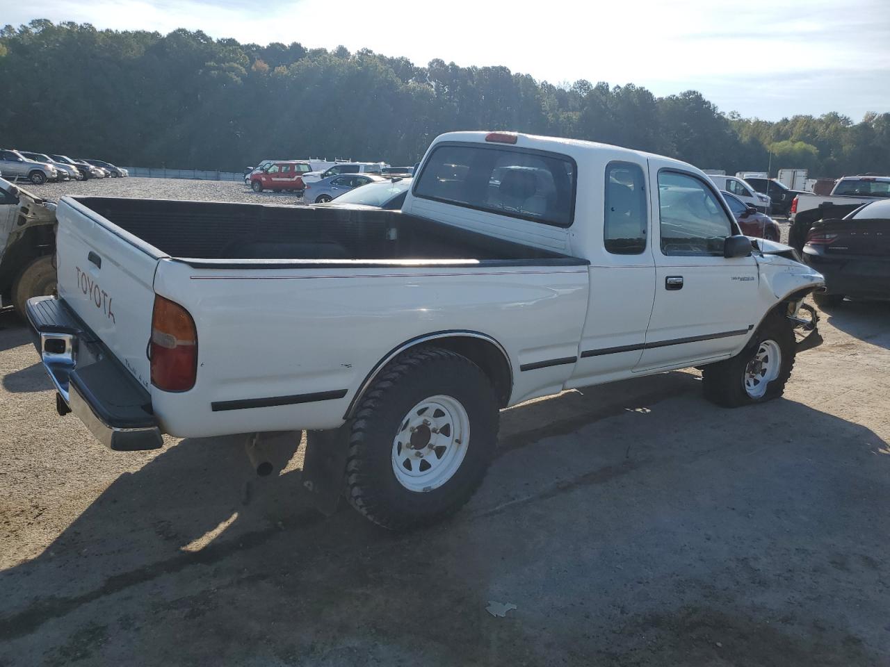 Toyota Tacoma Xtracab Image 6