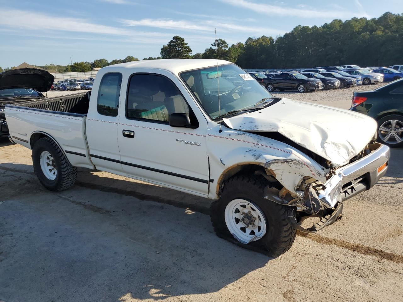 Toyota Tacoma Xtracab Image 8