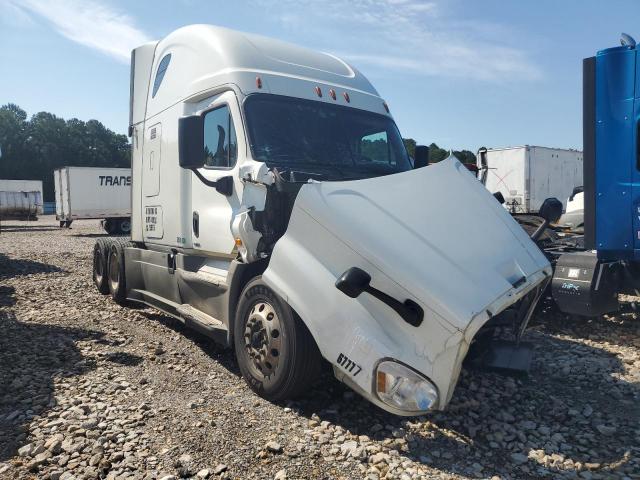  Salvage Freightliner Cascadia 1